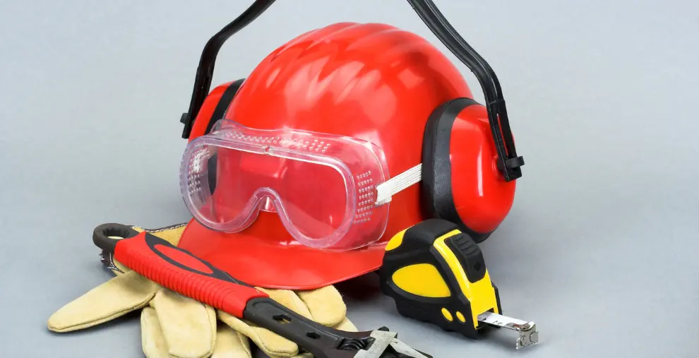 Safety Cap  ,  Goggles  ,  Safety Gloves  ,  Safety Ear Muffs and Tools in Electro trading store